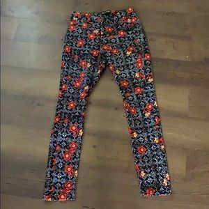 Like an angel patterned pants